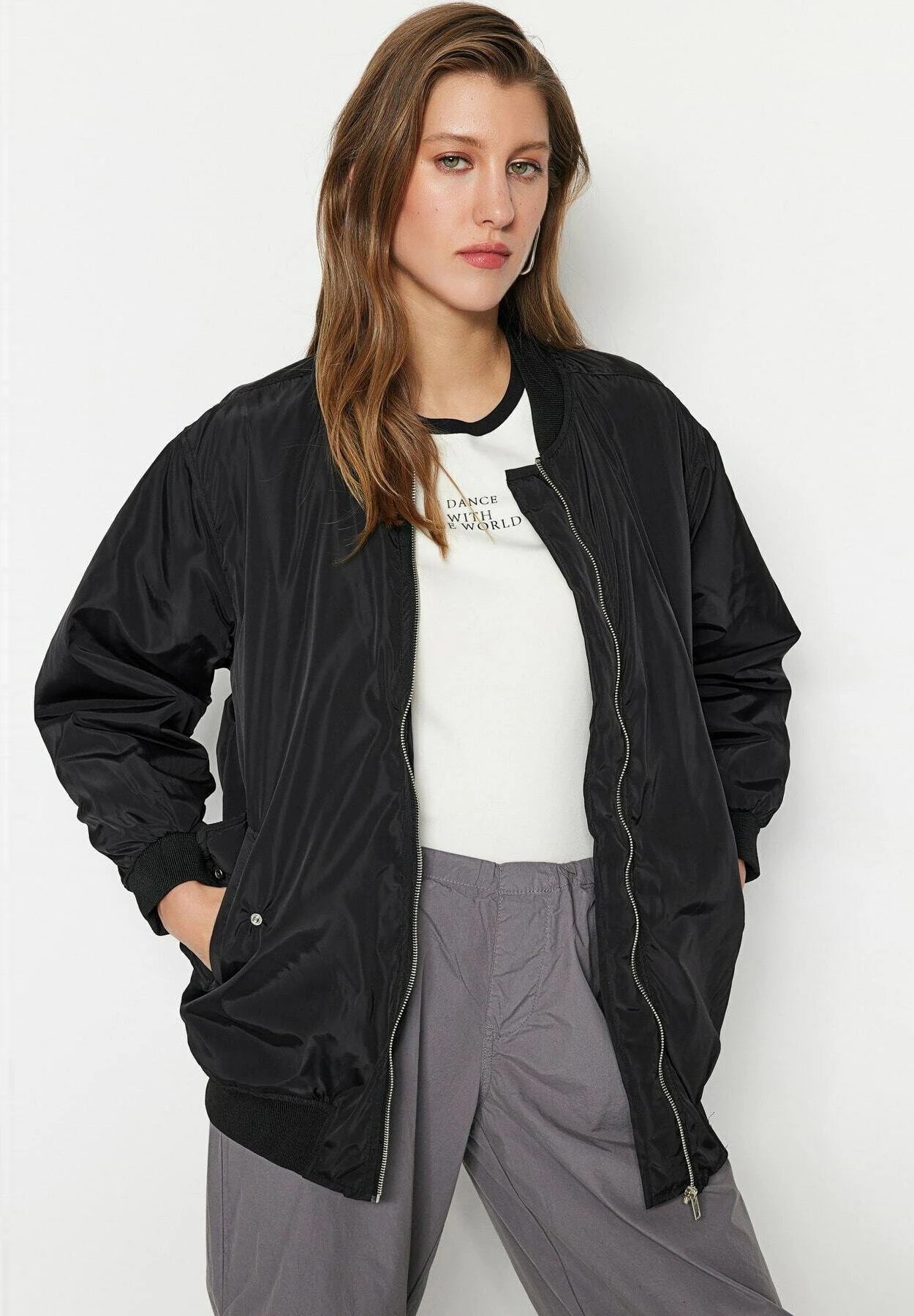 Trendyol Na Co Dzień I Komfort Regular Fit - Chaquetas Bomber - Black
