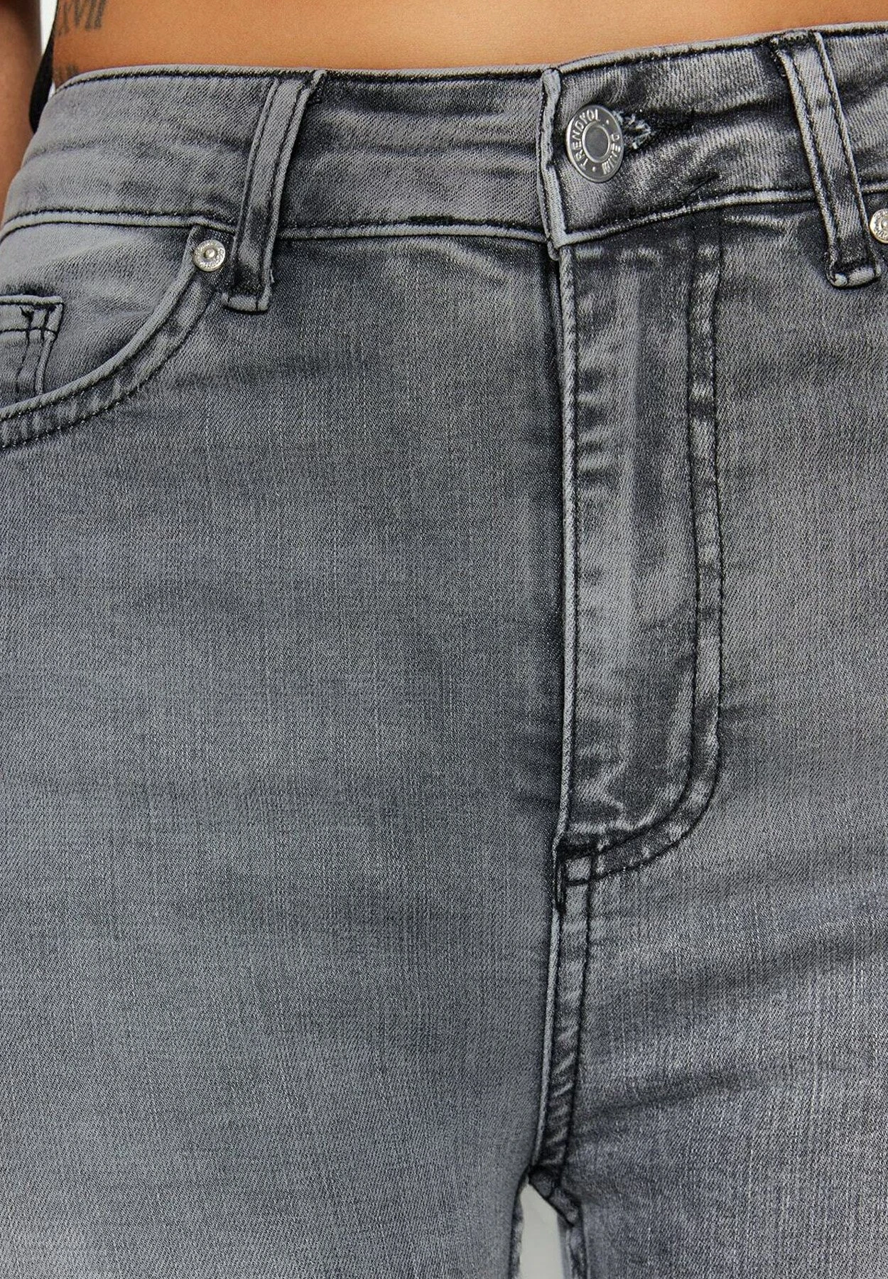 Trendyol Décontracté Et Confort - Vaqueros Pitillo - Grey - Imagen 4