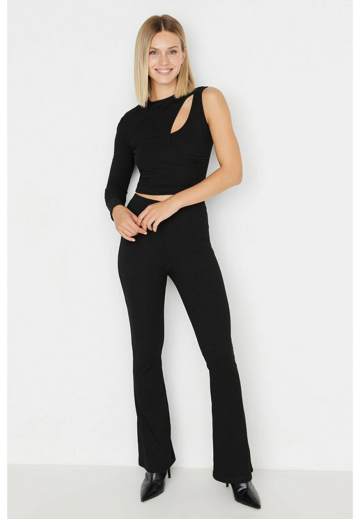 Trendyol Set - Pantalones Deportivos - Black