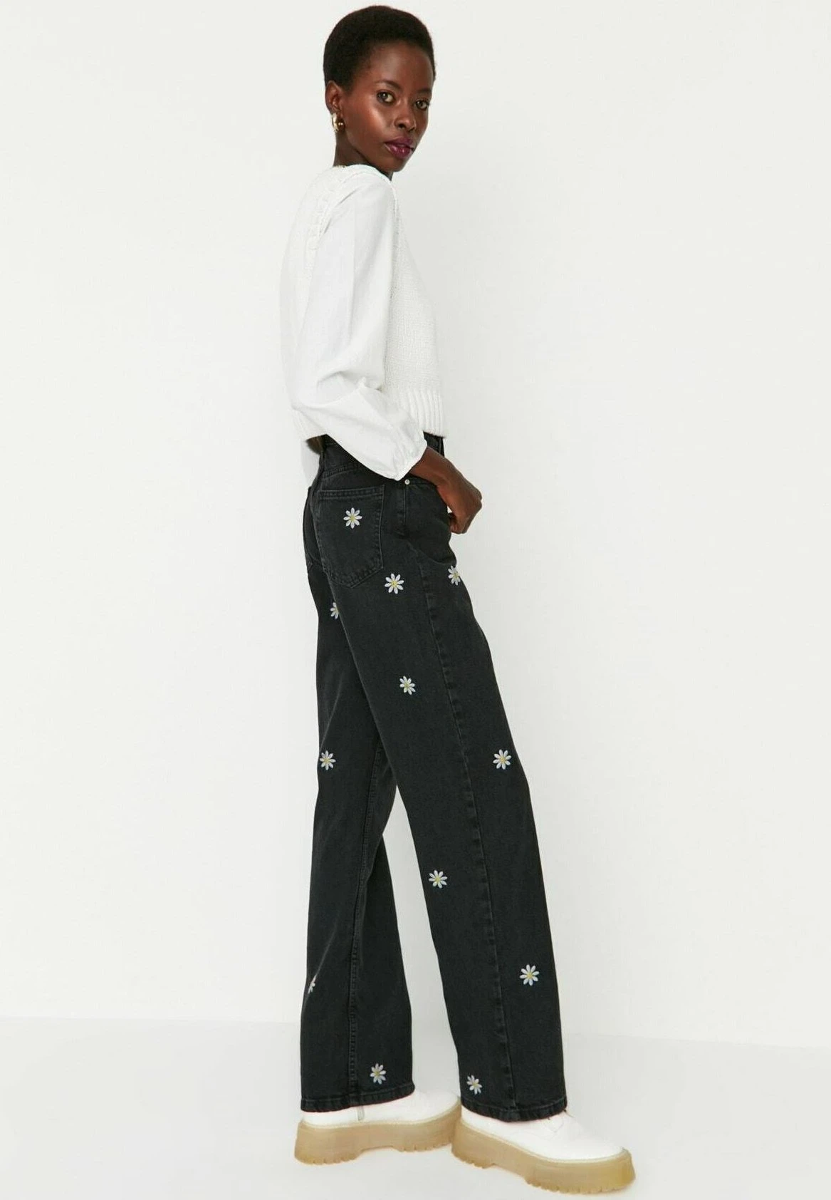 Trendyol Jeans - Vaqueros A Campana - Black - Imagen 5