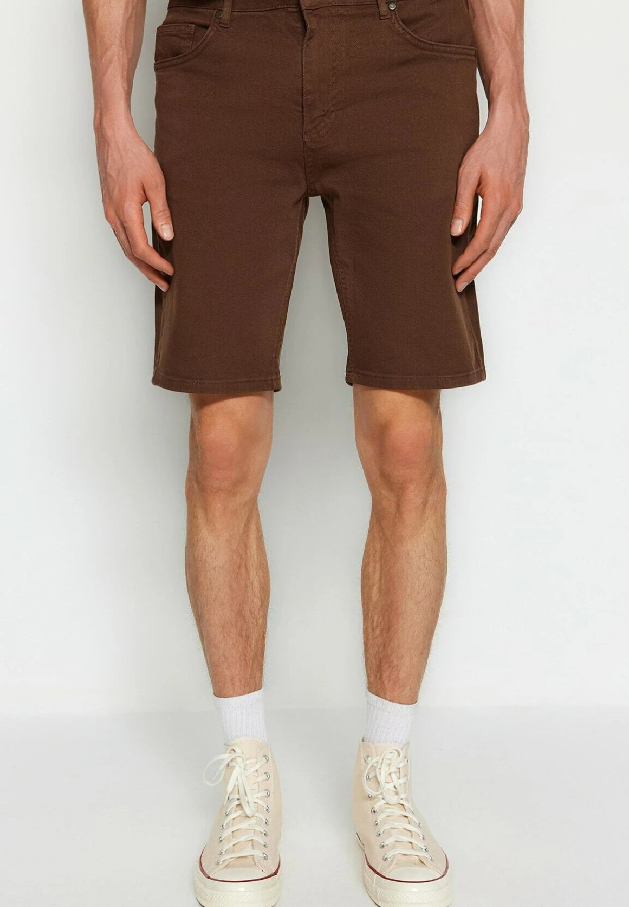 Trendyol Gewoontjes - Shorts Vaqueros - Brown