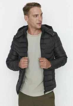 Trendyol Chaqueta De Invierno - Black