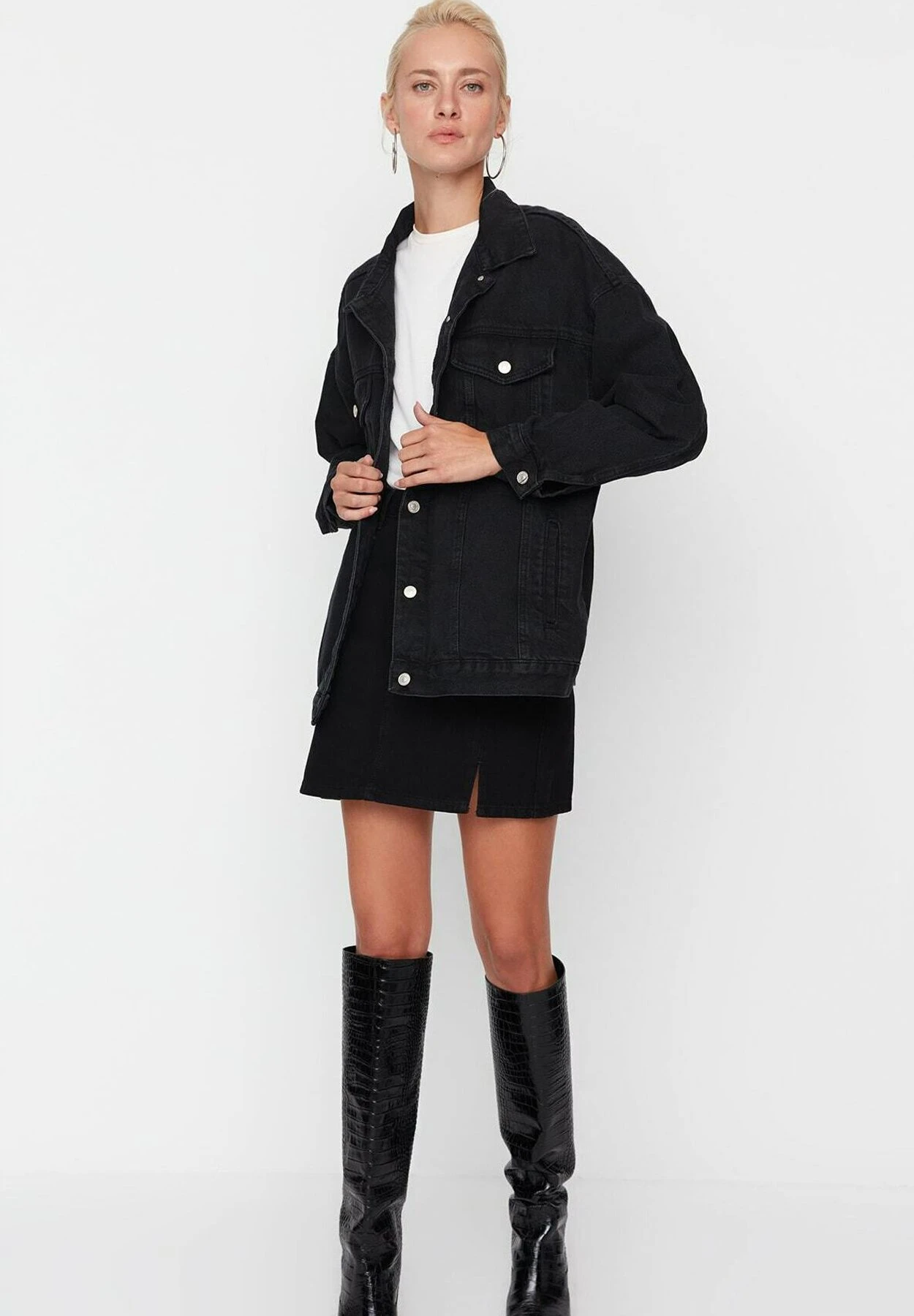 Trendyol Chaqueta Vaquera - Black - Imagen 2