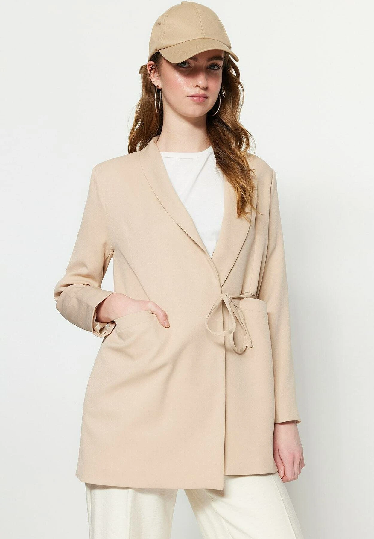 Modest - Abrigo Corto - Beige