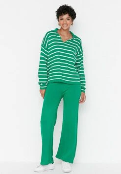 Trendyol Set Team - Pijama - Green