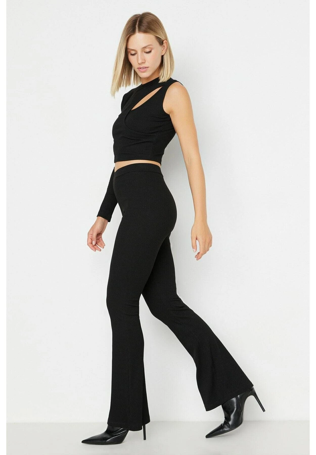 Trendyol Set - Pantalones Deportivos - Black - Imagen 4