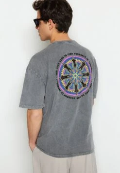 Trendyol Gewoontjes - Camiseta Estampada - Anthracite