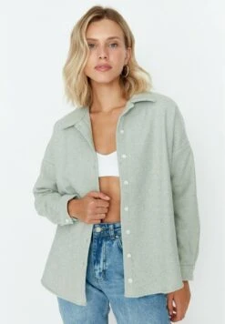Trendyol Casual&Comfort - Camisa - Green