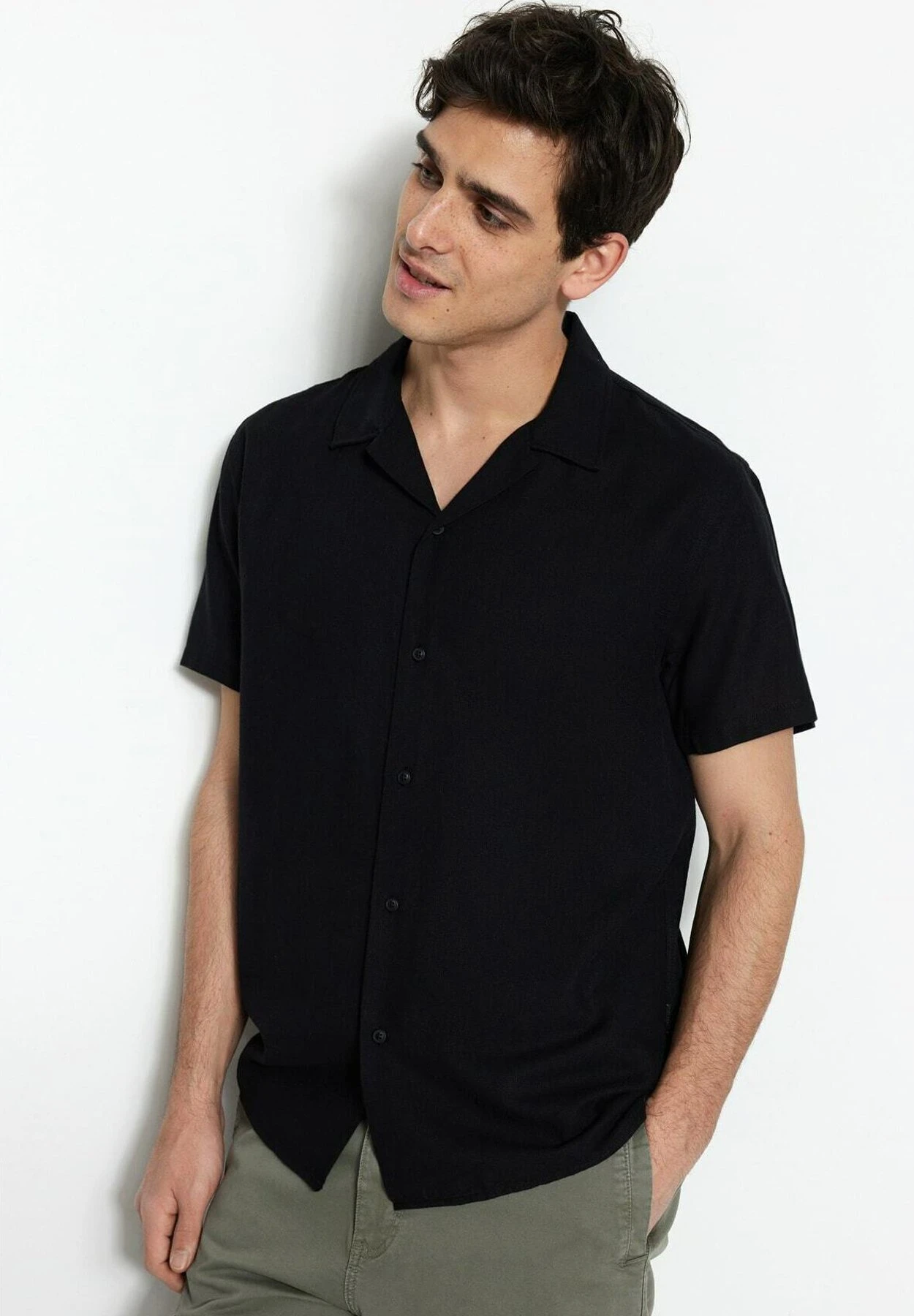 Trendyol Camisa - Black