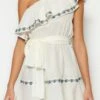 Trendyol Vestido Informal - Cream