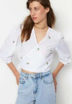 Trendyol Gewoontjes - Blusa - Ecru