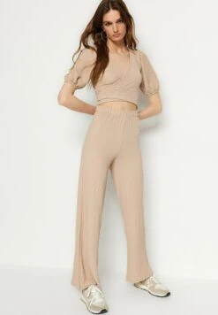 Trendyol Two-Piece Set - Pijama - Cream