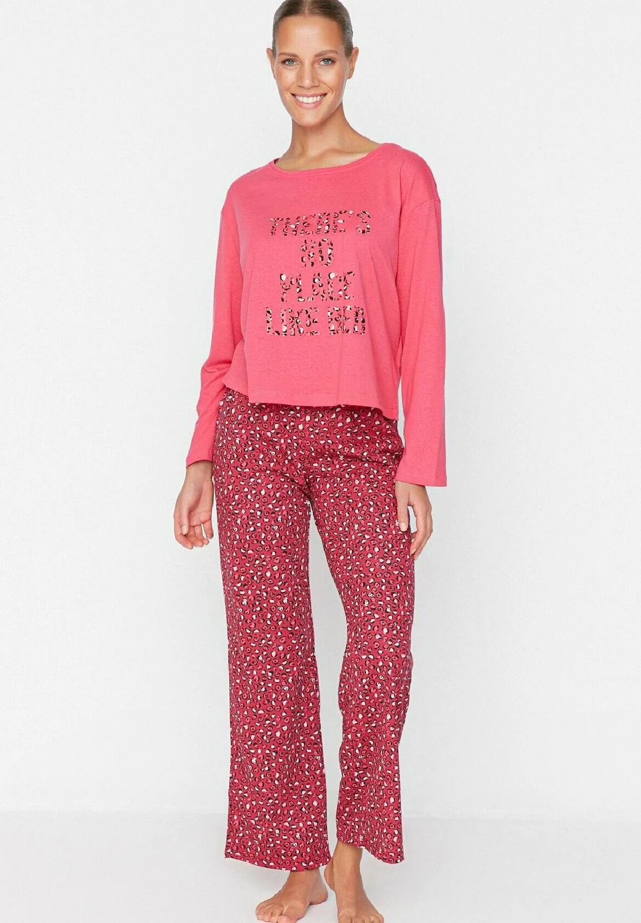 Trendyol Set - Pijama - Mottled Pink
