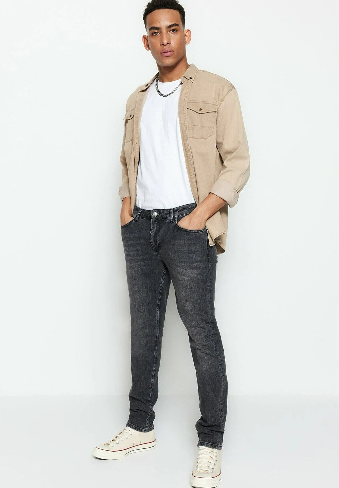 Trendyol Vaqueros Slim Fit - Grey