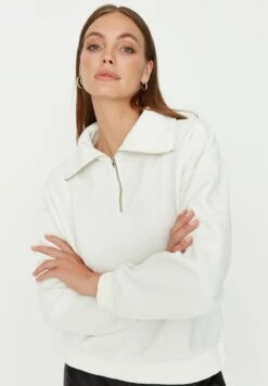 Trendyol Sudadera - Cream