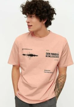 Trendyol Street Style - Camiseta Estampada - Powder