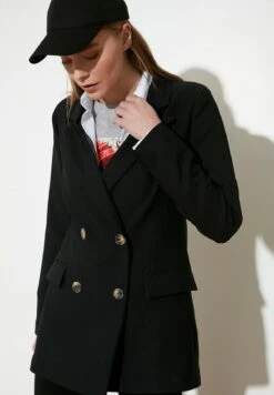 Trendyol Abrigo Corto - Black