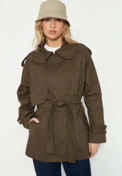 Trendyol Gabardina - Green