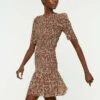 Trendyol Vestido Informal - Brown