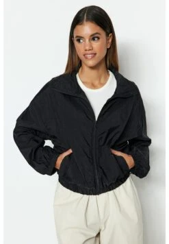 Trendyol Chaqueta Fina - Black