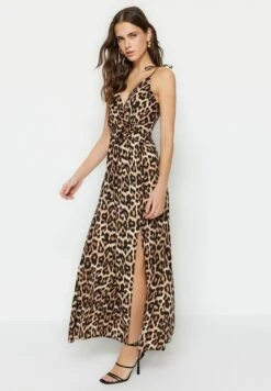 Trendyol Vestido Largo - Brown